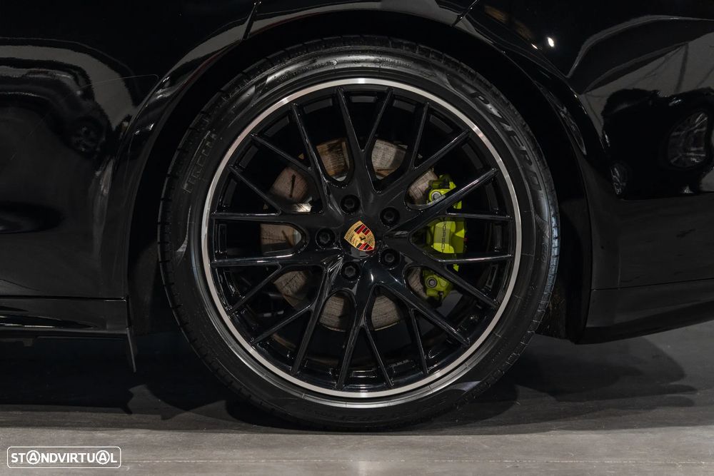 Porsche Panamera 4 E-Hybrid Platinum Edition - 38