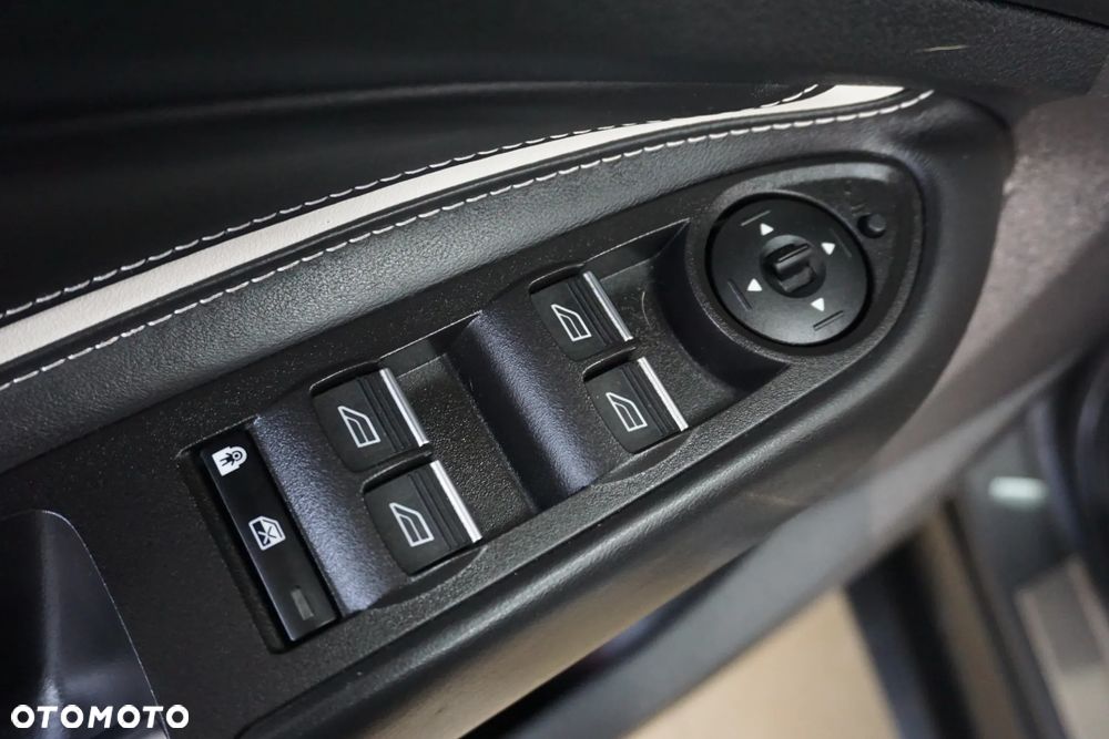Ford Kuga - 27