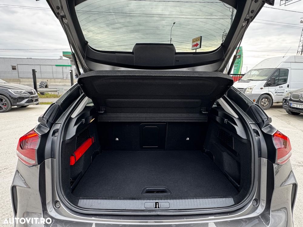 Citroën C4 1.2 PureTech S&S EAT8 Shine - 10