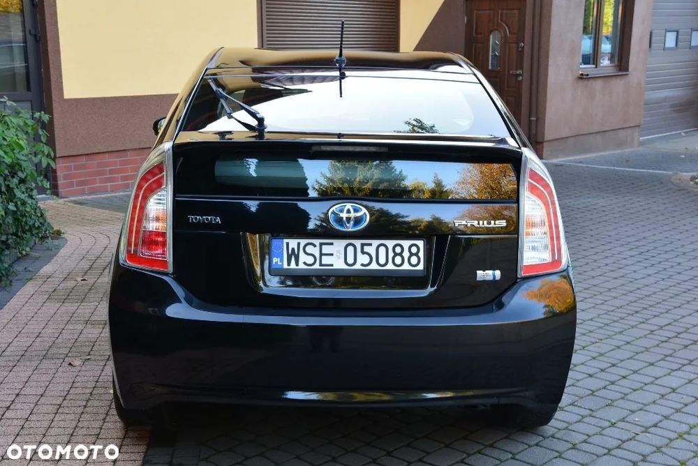 Toyota Prius (Hybrid) Executive - 22
