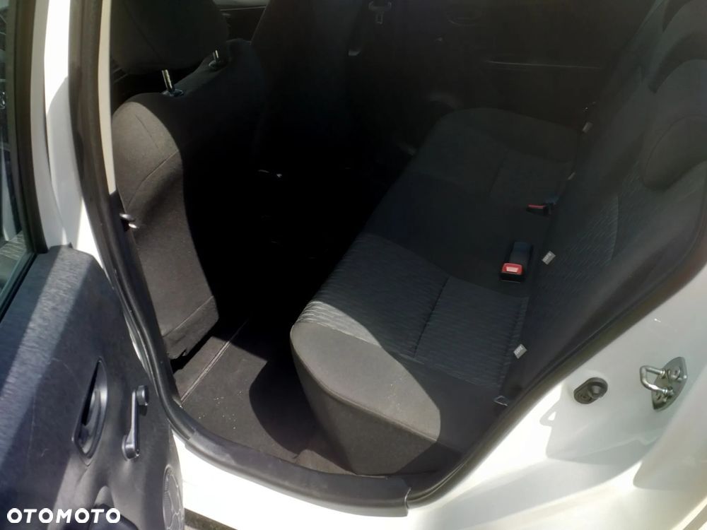 Toyota Yaris 1.0 Life EU6 - 18