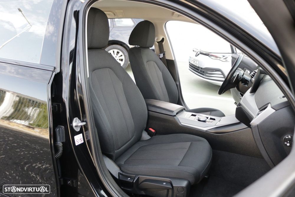BMW 318 d Auto - 24