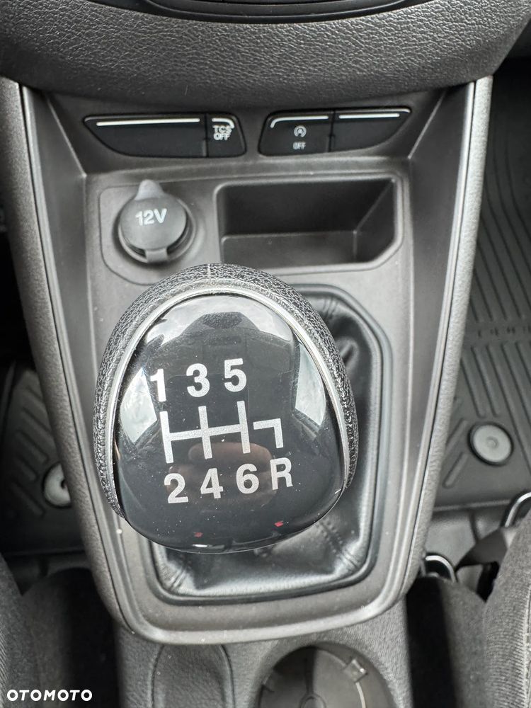 Ford Transit Courier - 16
