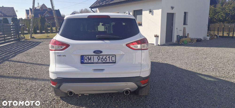 Ford Kuga 2.0 TDCi 2x4 Titanium - 2