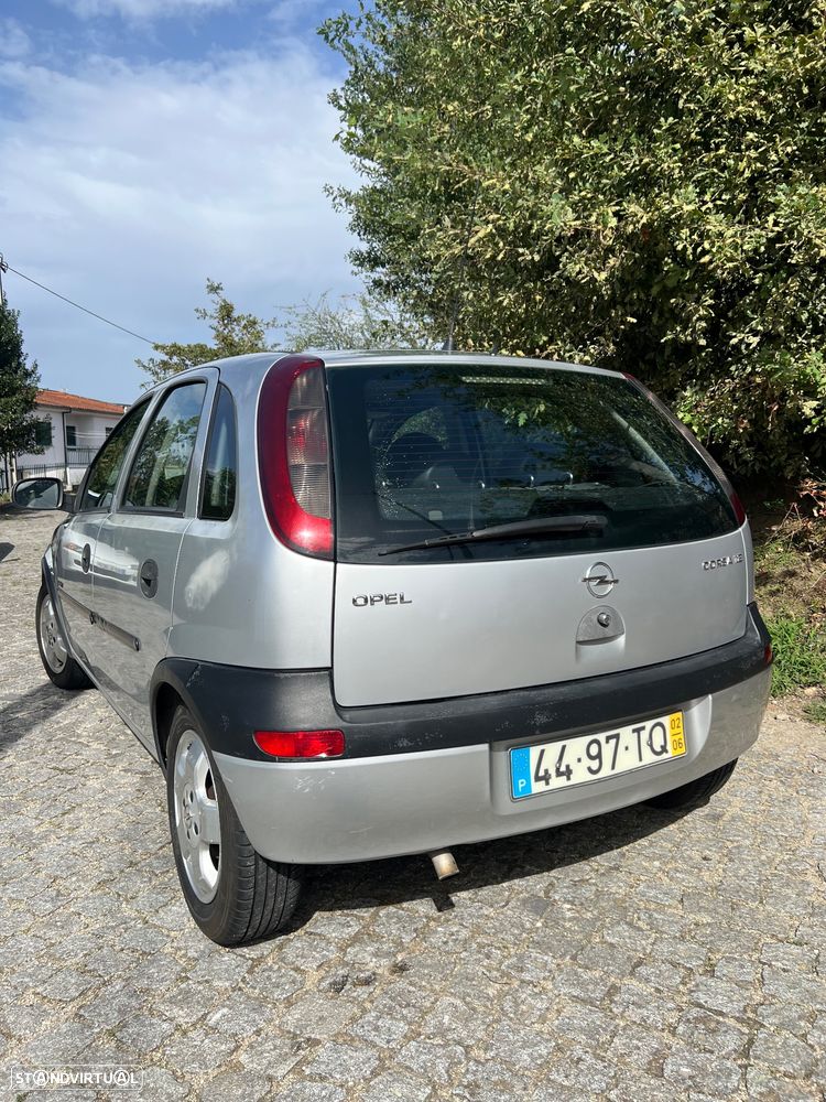 Opel Corsa 1.2 16V Confort - 5