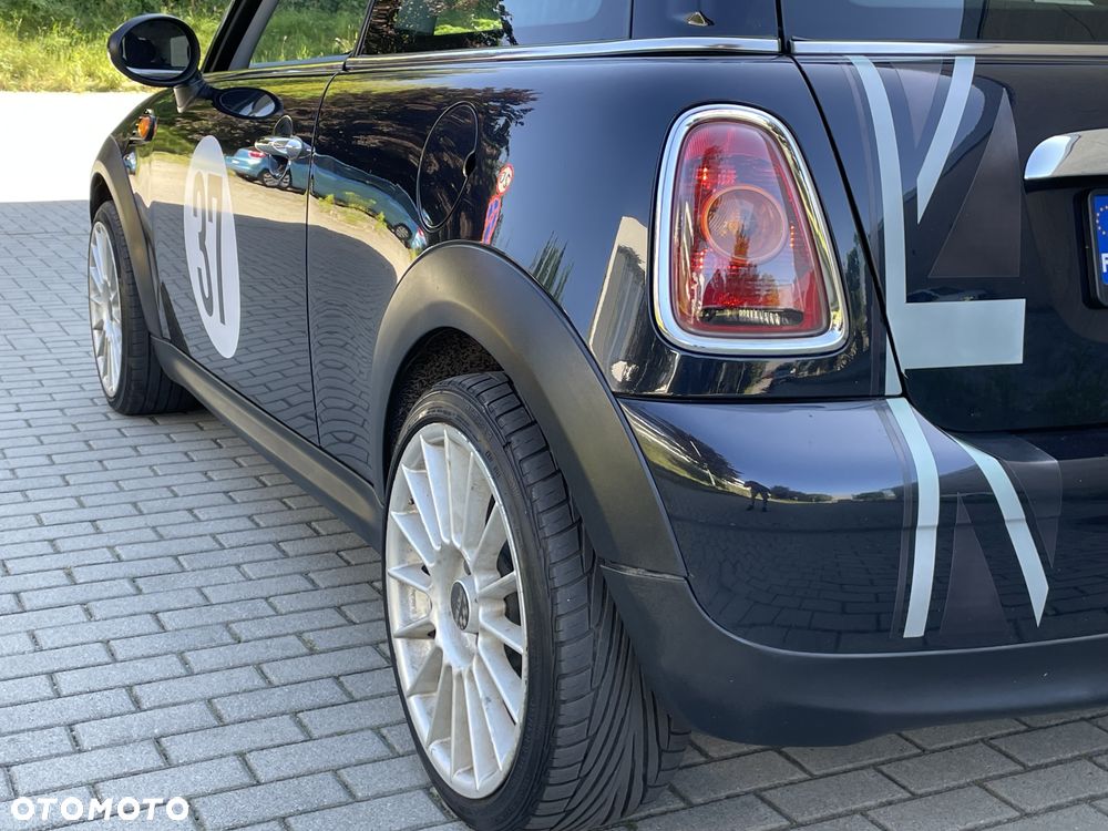 MINI Cooper Standard - 11