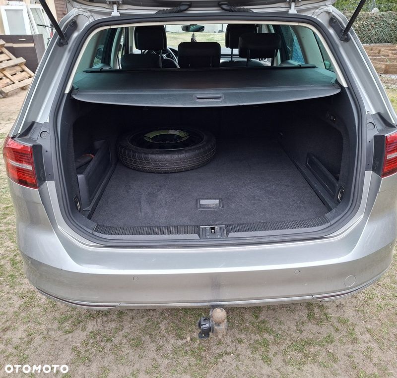 Volkswagen Passat - 32