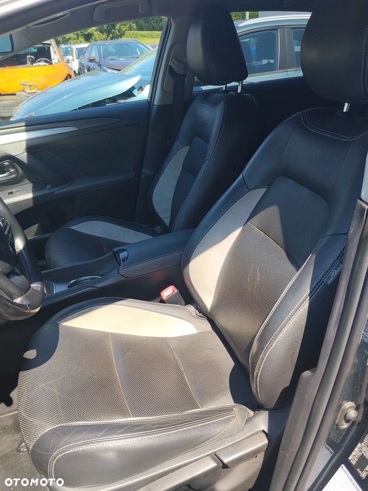 Toyota Avensis 2.0 D-4D Premium - 19