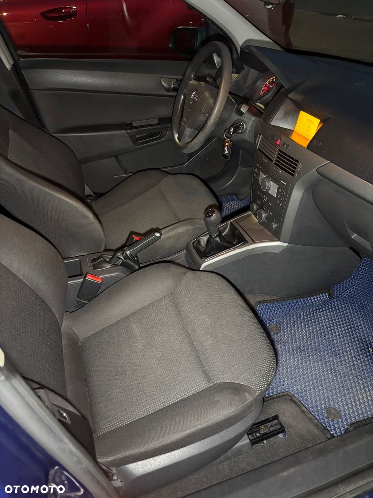 Opel Astra 1.6 - 9