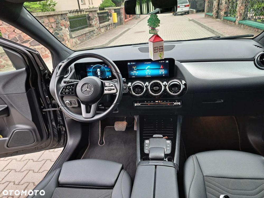 Mercedes-Benz Klasa B 180 d 8G-DCT - 39