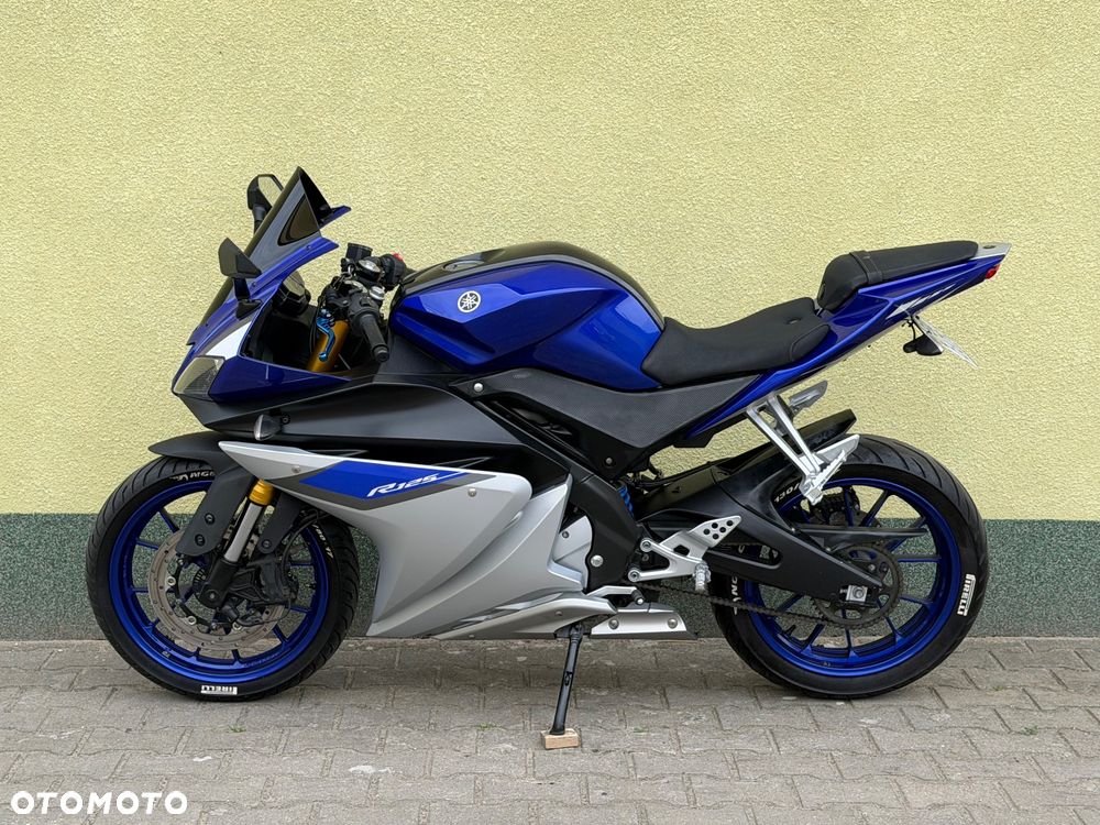 Yamaha YZF - 24