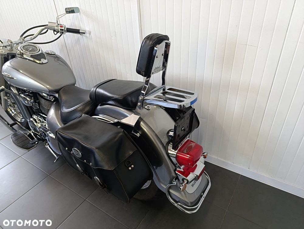 Suzuki VL 800 Volusia - Boulevard C50 - 12