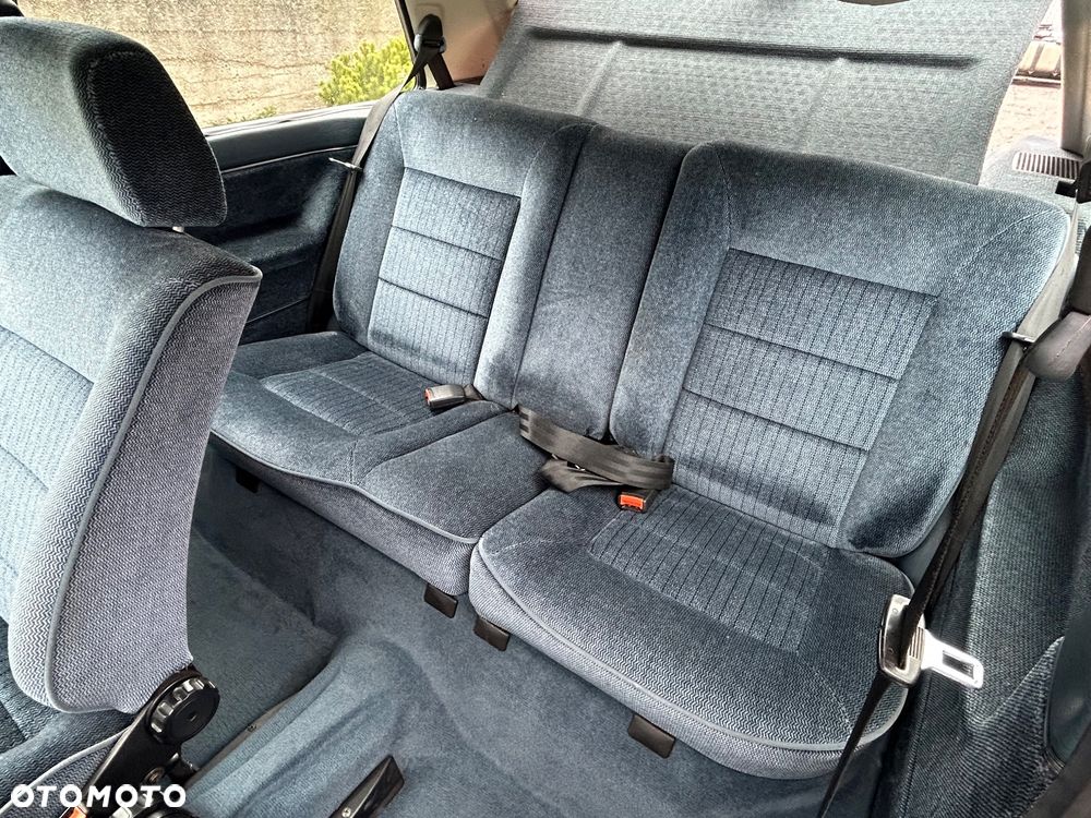 Volkswagen Golf - 10