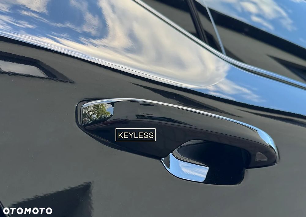 Volvo XC 40 B3 B DKG Plus Black Edition - 33