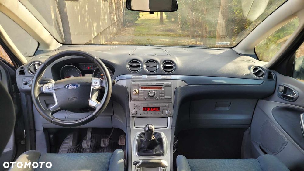 Ford S-Max - 9