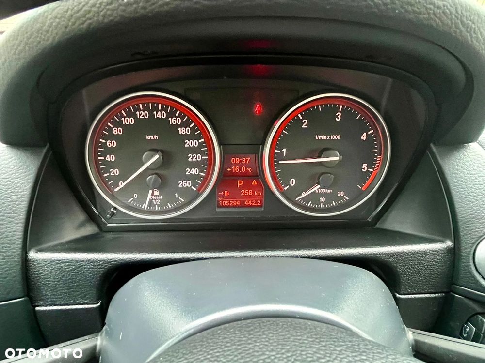 BMW X1 xDrive18d xLine - 11