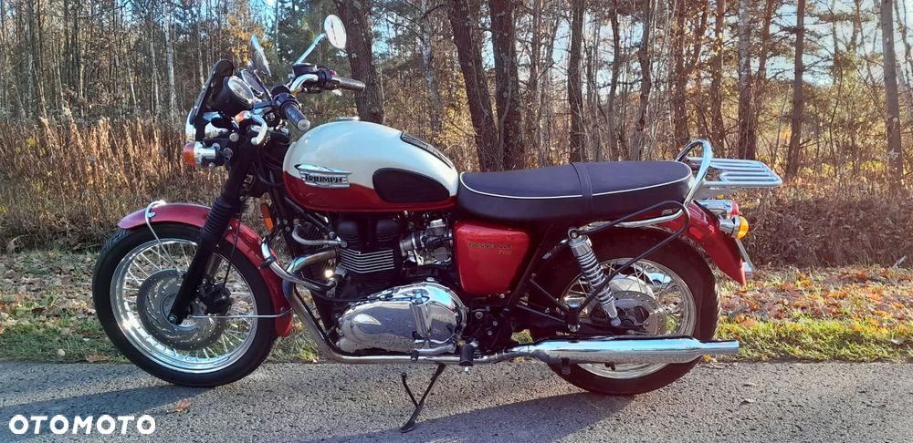 Triumph Bonneville - 3