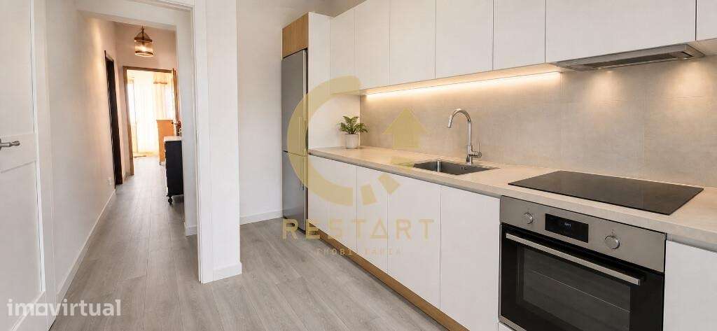 Duas casas- UMA OPORTUNIDADE COM ENORME POTENCIAL NA RUA ELIAS GARCIA, - Grande imagem: 3/32