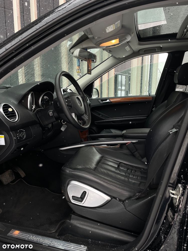 Mercedes-Benz ML - 16
