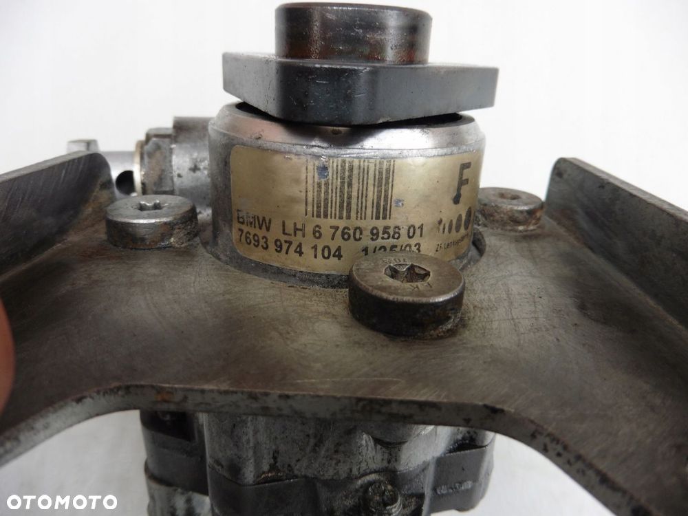 Pompa wspomagania 6760958 BMW 5 E60 E61 520i 525i - 5