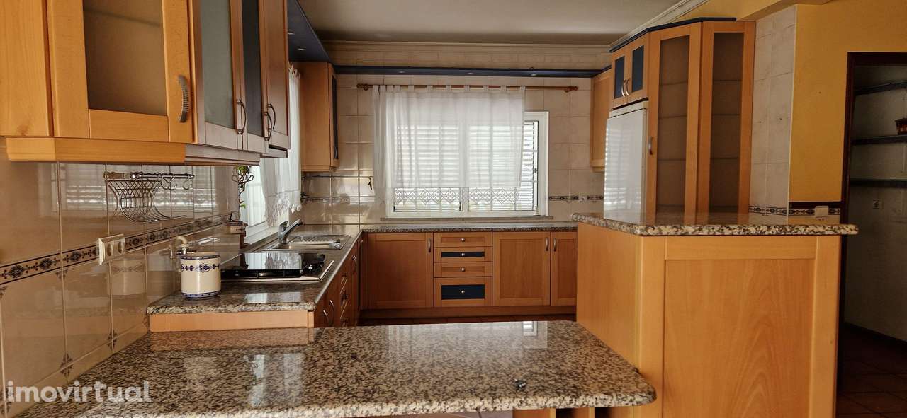 Moradia geminada em Mangualde com Vista e Jardim - Grande imagem: 3/12