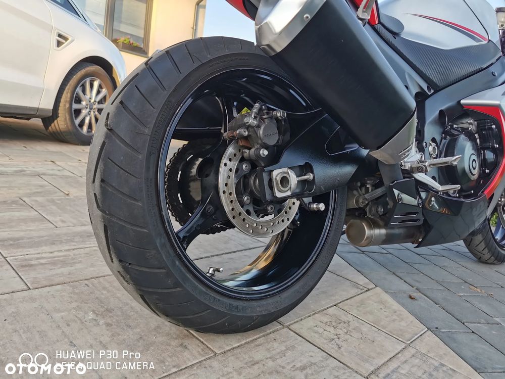Suzuki GSX-R - 7
