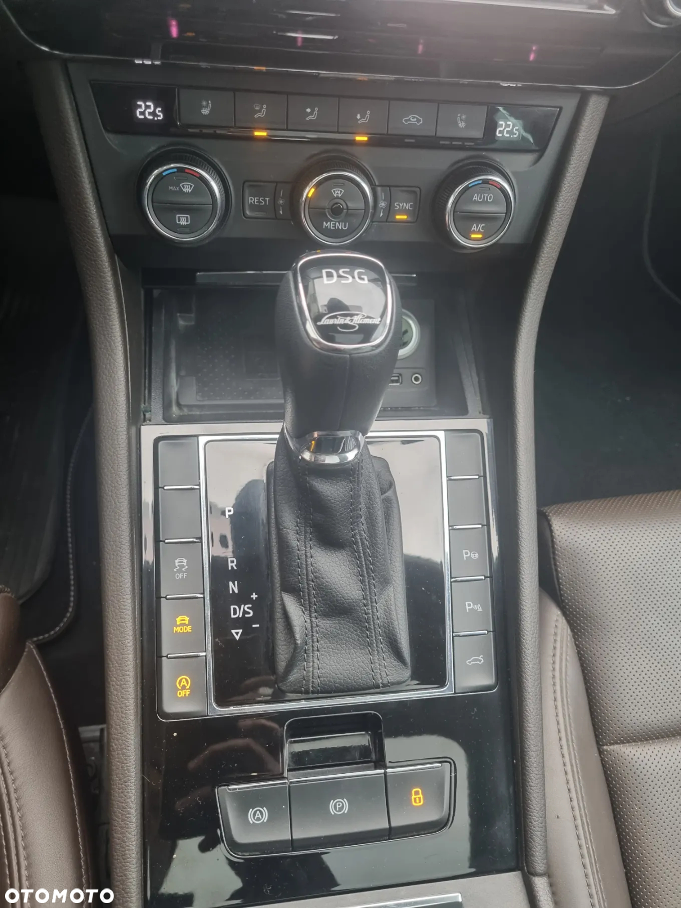 Skoda Superb 2.0 TDI 4x4 DSG L&K - 15
