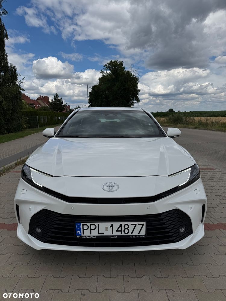 Toyota Camry 2.5 Hybrid Dynamic Force Comfort e-CVT - 2