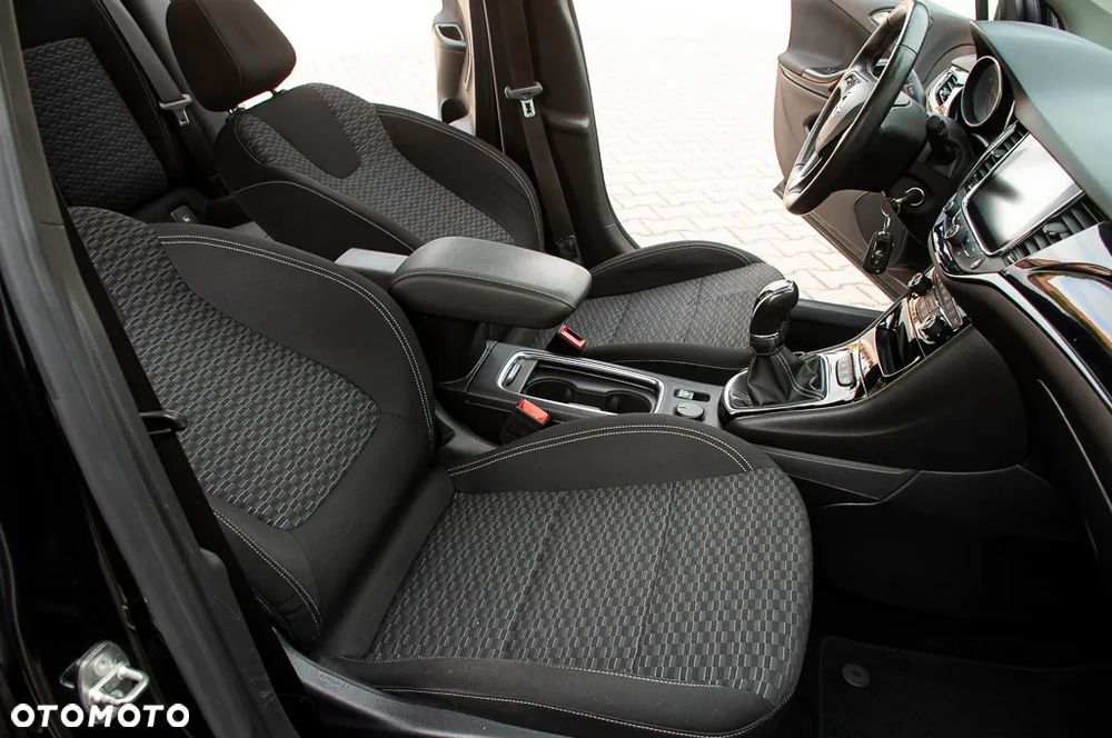 Opel Astra 1.4 Turbo Active - 38
