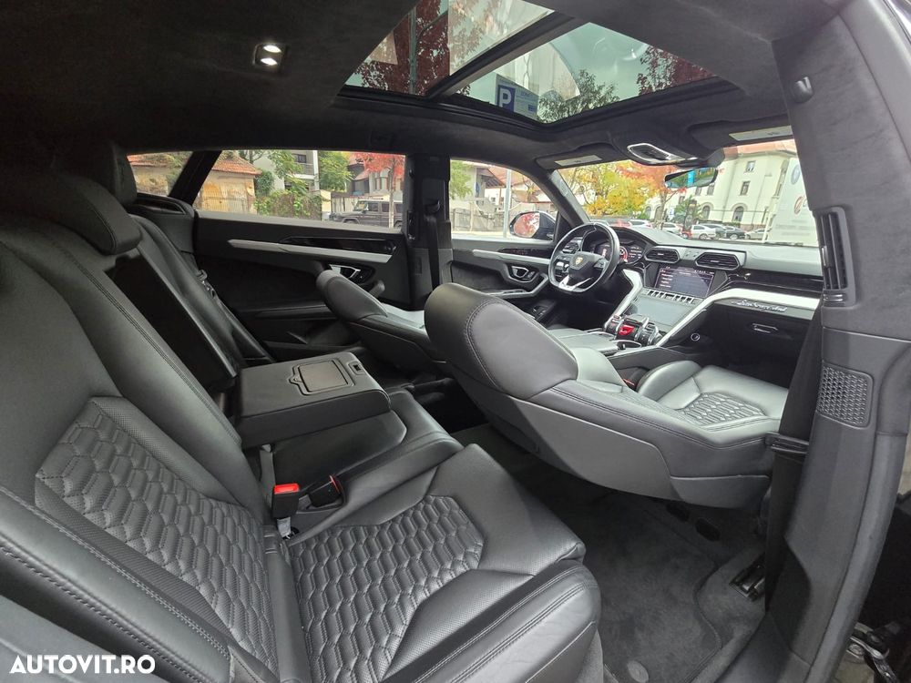 Lamborghini URUS - 9