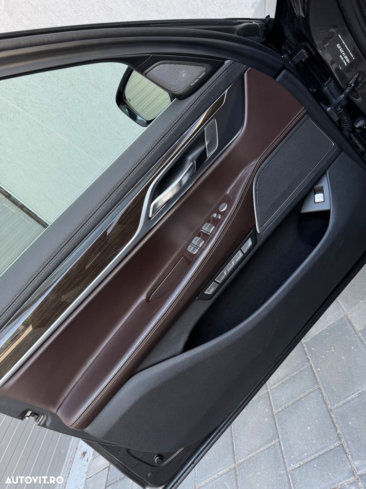 BMW Seria 7 740d xDrive - 21
