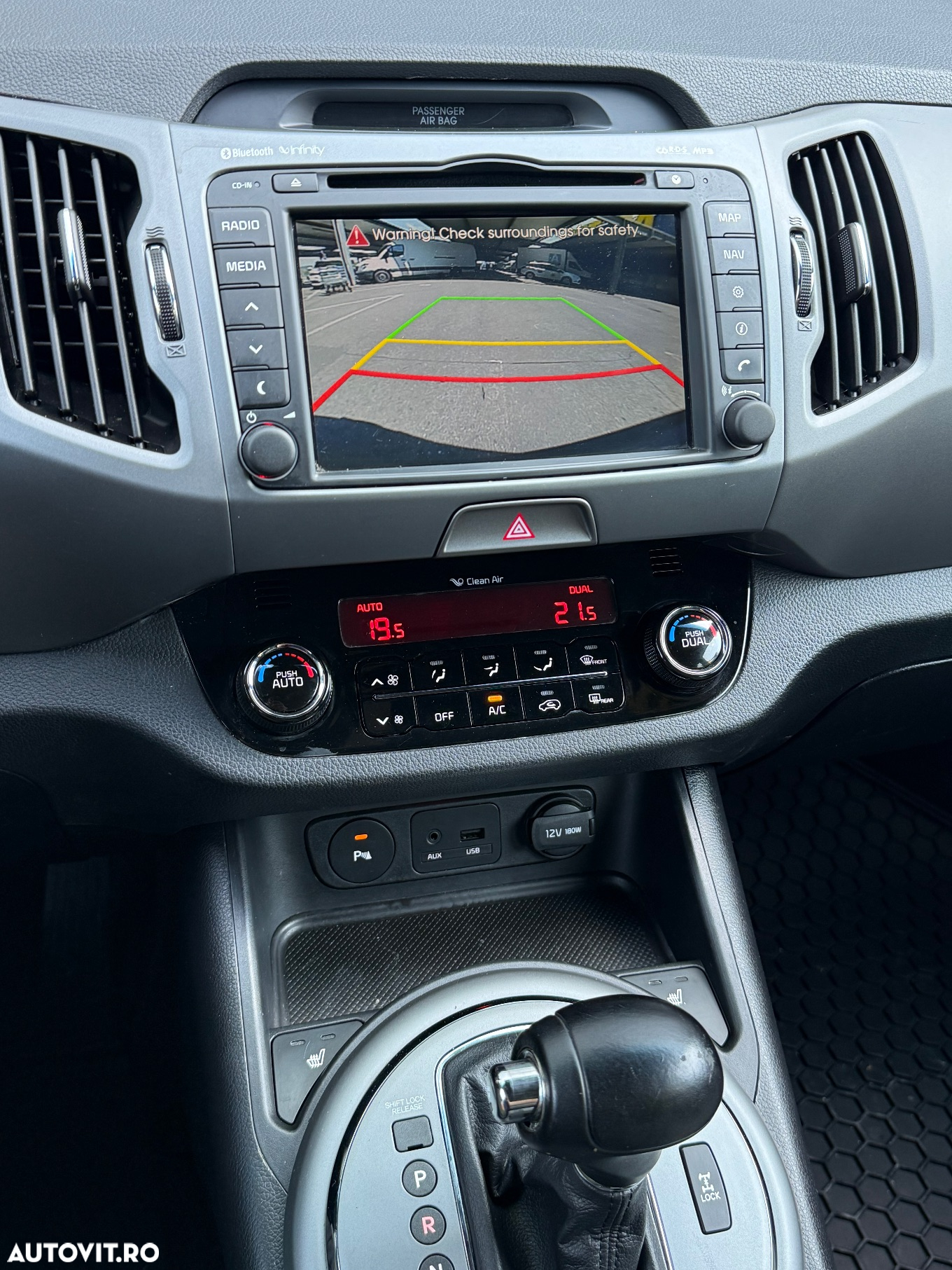 Kia Sportage 2.0 CRDI AWD Aut. Fifa World Cup Edition - 11