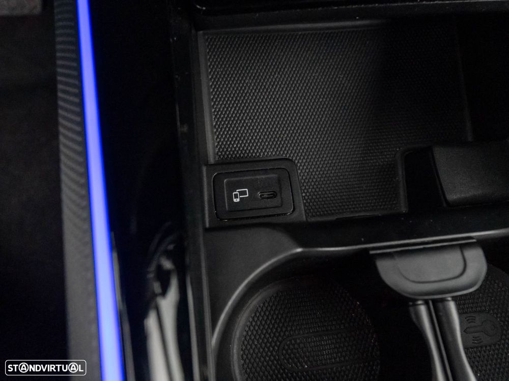 Mercedes-Benz GLA 200 d Style - 28