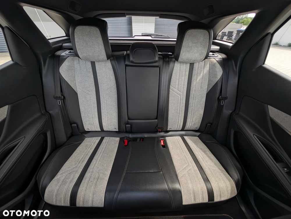 Peugeot 3008 225 e-EAT8 GT - 39