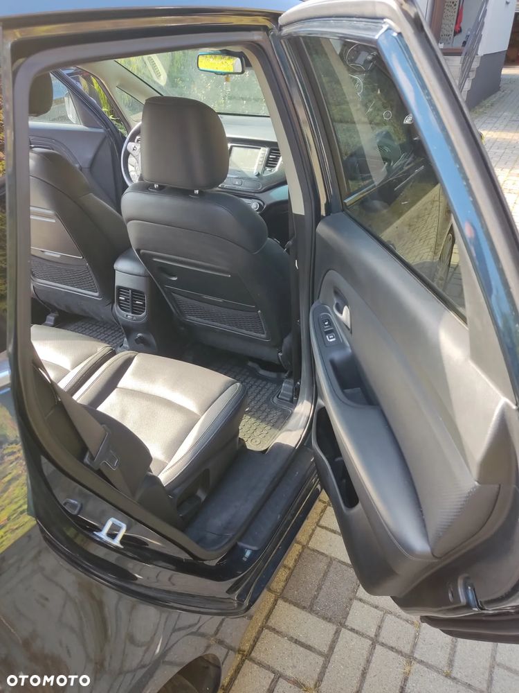 Kia Carens 1.6 GDI L 7os - 29