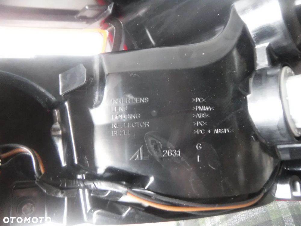 citroen c4 ii grand picasso 13r- lampa tył lewa nowa z uszk - 3