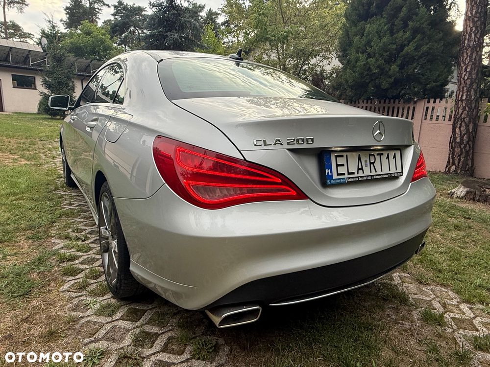 Mercedes-Benz CLA 200 7G-DCT Orange Art Edition - 7