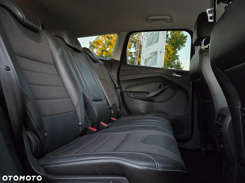 Ford Kuga 2.0 TDCi 4x4 Titanium - 10