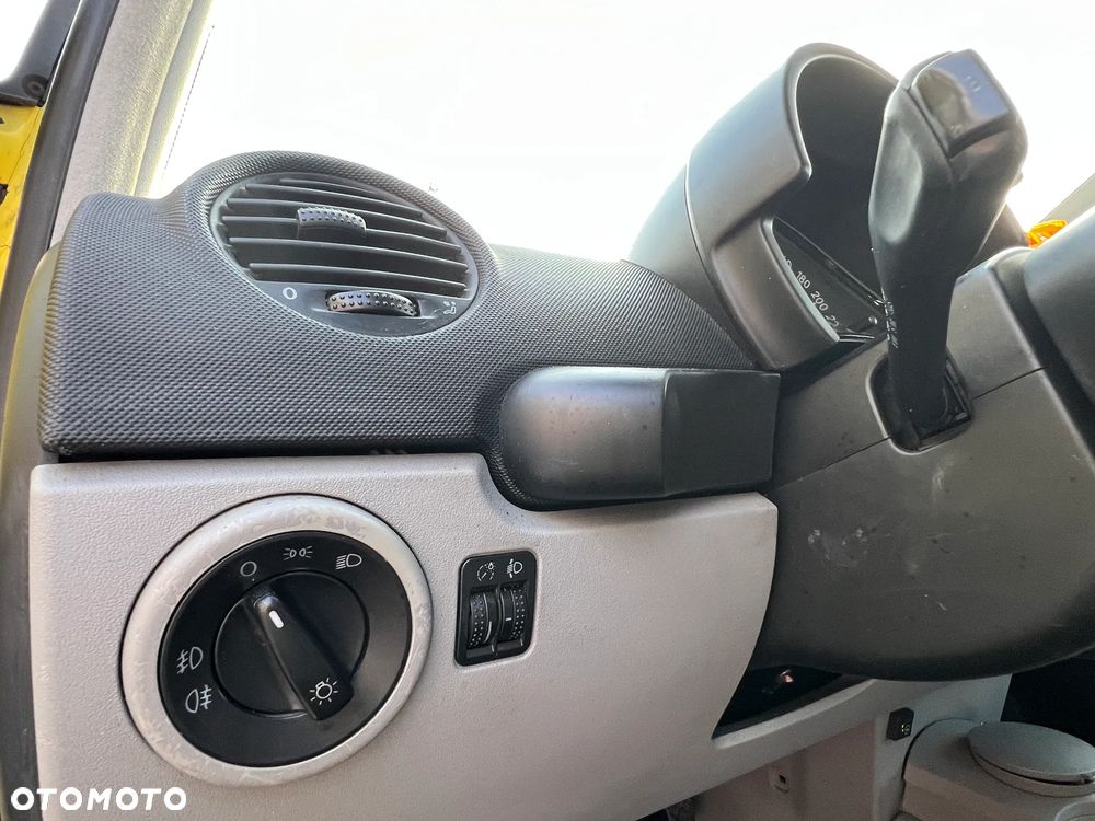 Volkswagen New Beetle 2.0 - 12