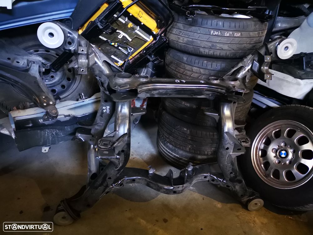 AUDI Q7 CHARRIOT TRÁS - 1