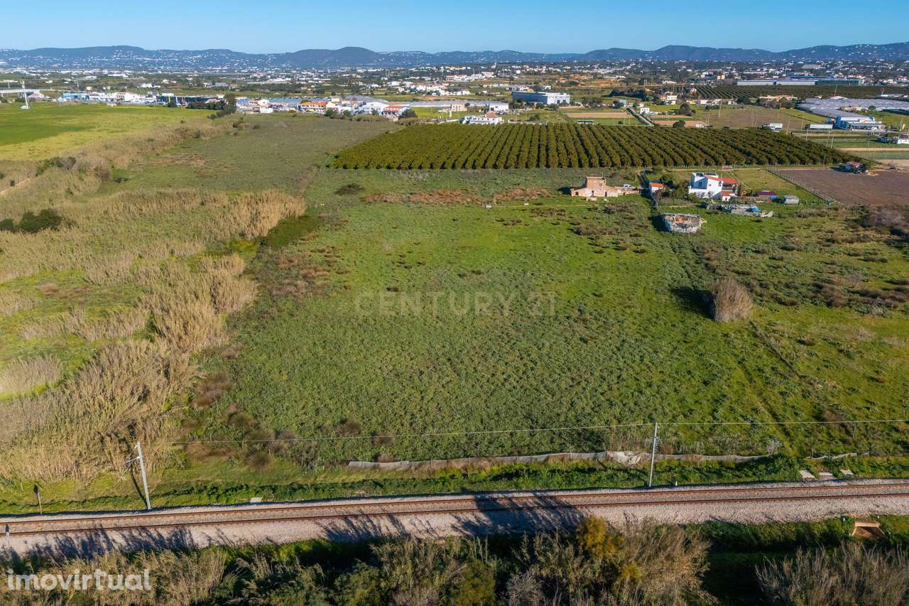 Moradia para reabilitar | Terreno 27757m2 | Faro | Algarve - Grande imagem: 4/44