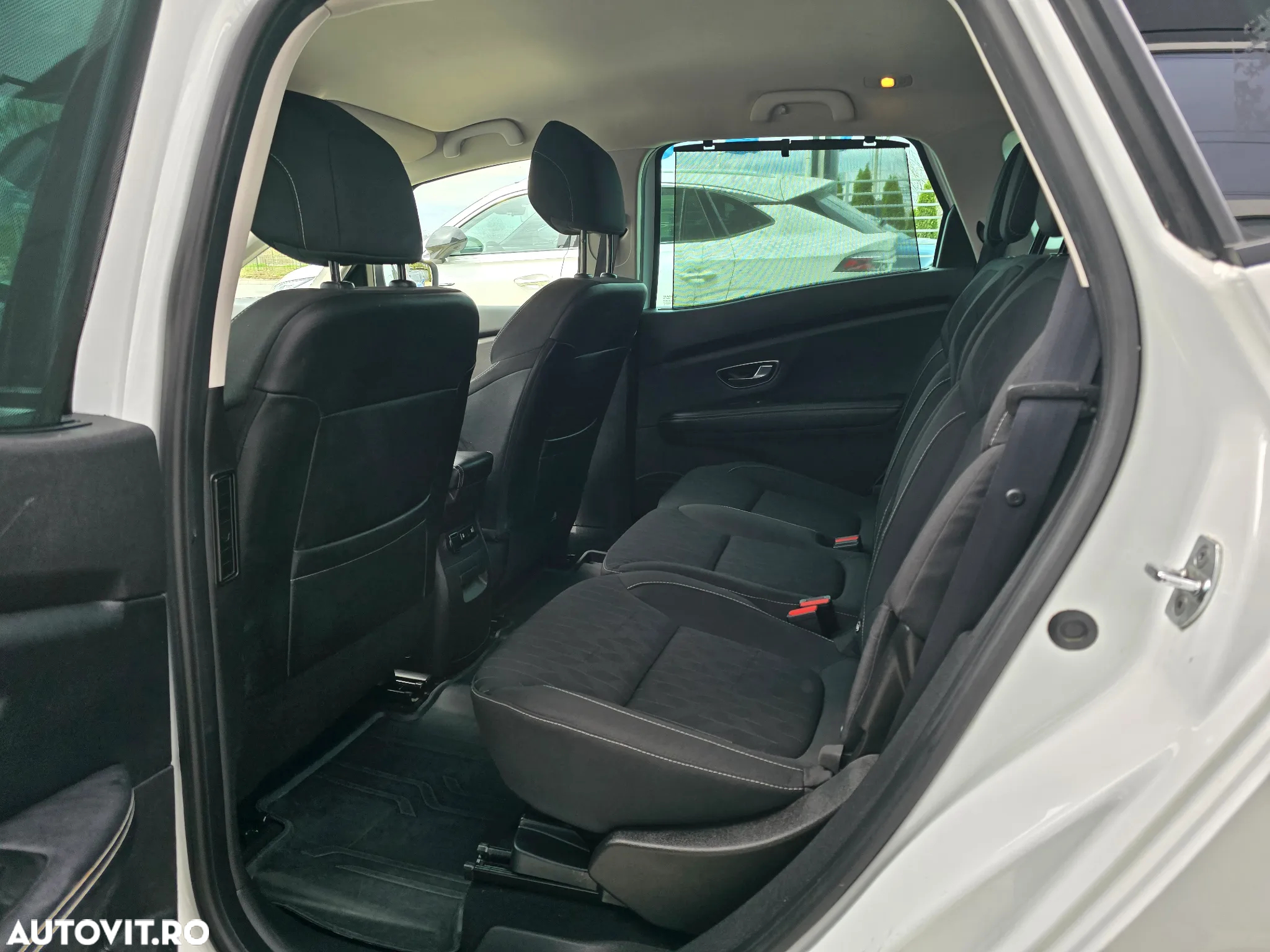 Renault Scenic BLUE dCi 120 LIMITED - 15
