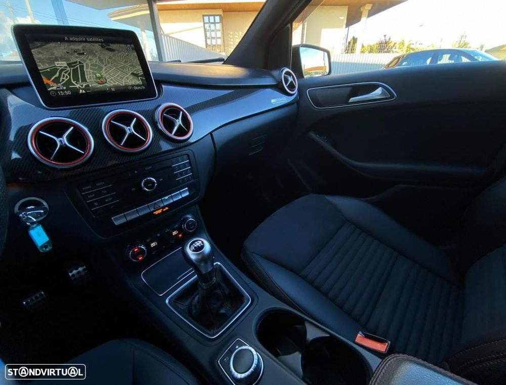 Mercedes-Benz B 180 d AMG Line - 6