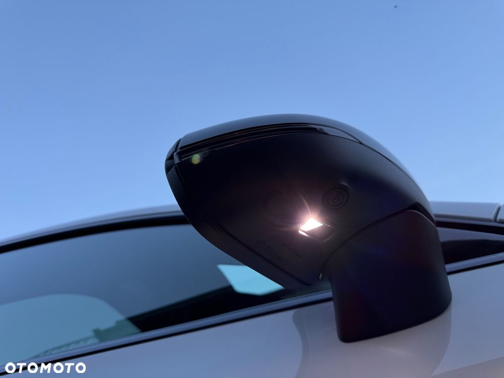 Mercedes-Benz CLA 200 AMG Line 7G-DCT - 32