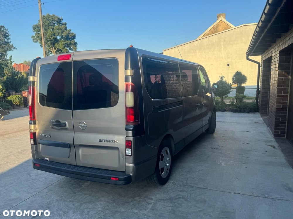 Opel Vivaro 2016 photo 3