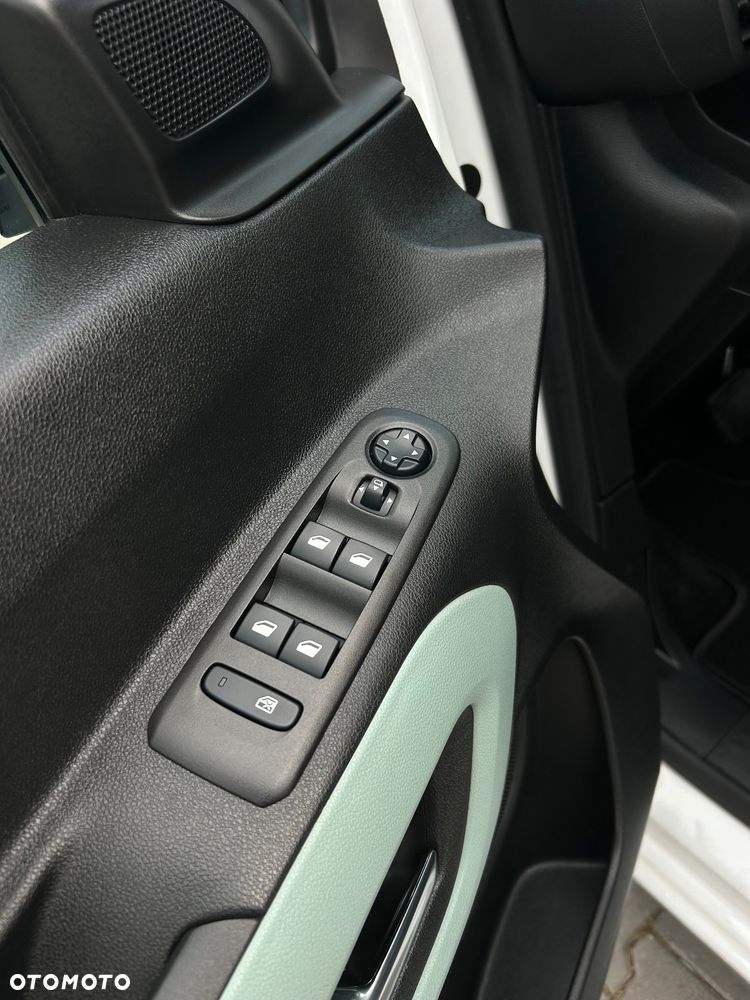Citroën Berlingo M PureTech 130 EAT8 SHINE - 21