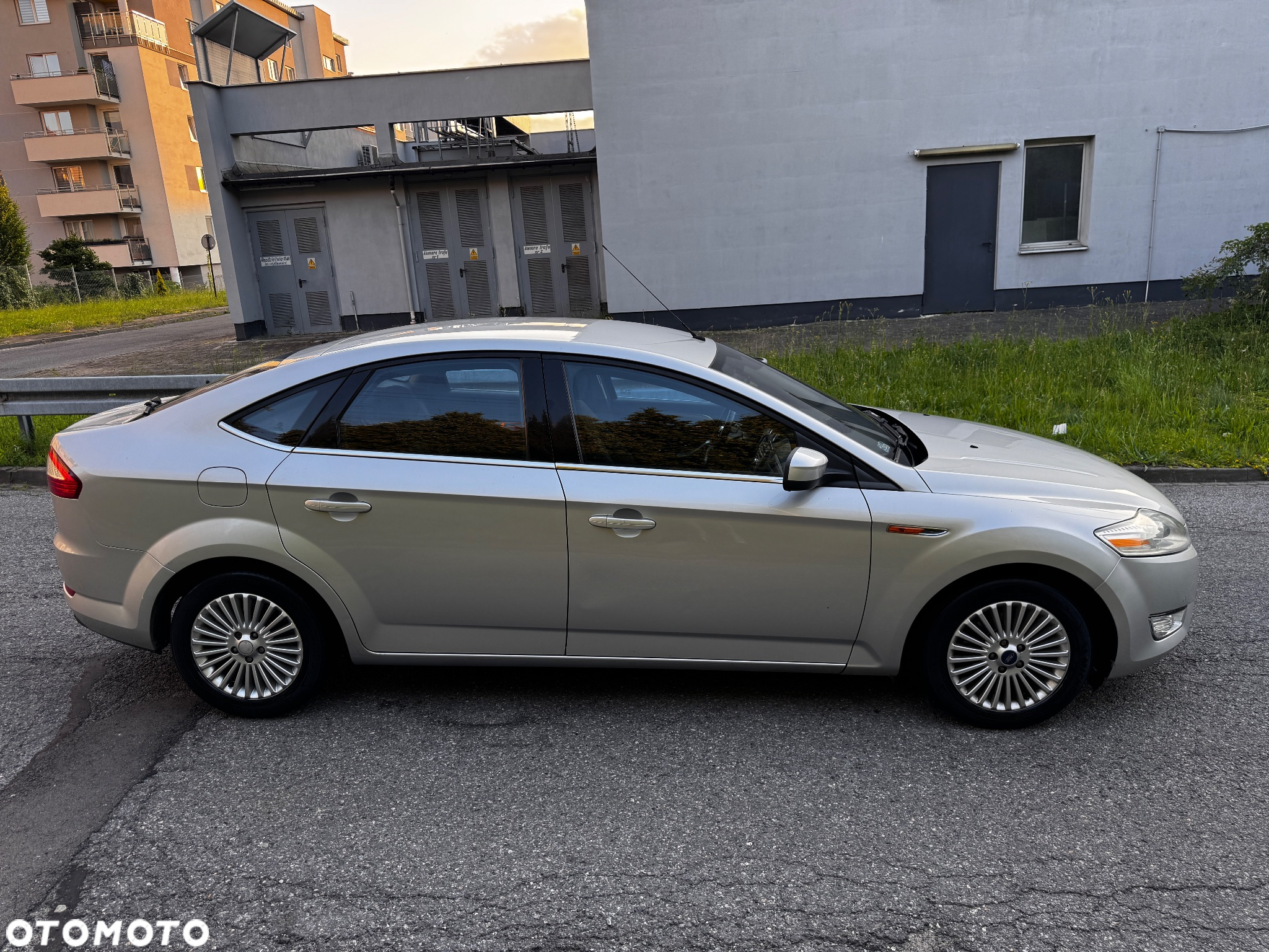 Ford Mondeo 2.0 TDCi Titanium - 27