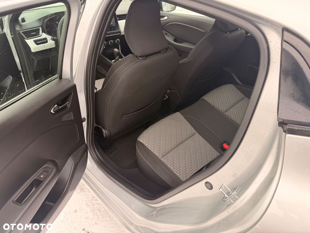 Renault Clio 1.0 TCe Evolution X-Tronic - 19