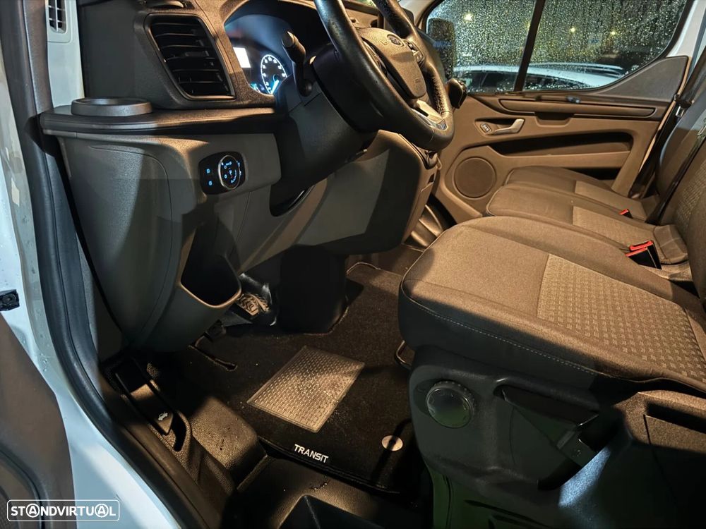 Ford Transit Custom - 27