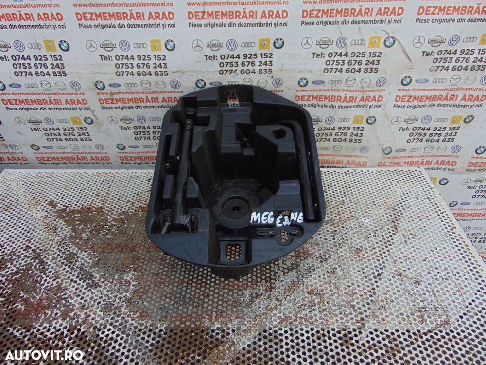 Suport carcasa cric Renault Megane 4 Talisman cod 997504622r carcasa cric suport cric cheie carlig remorcare - 1